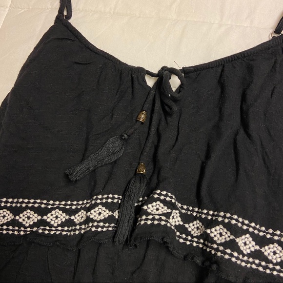 Forever 21 Layered Ruffle Tank with Tie - Picture 2 of 6